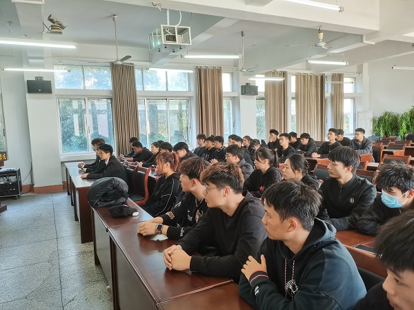 说明: C:\Users\Administrator\Desktop\beat365亚洲版官网“青马工程”第一期大学生骨干培训班开班2021.11.12\beat365亚洲版官网“青马工程”第一期大学生骨干培训班开班2021.11.12\3.jpg