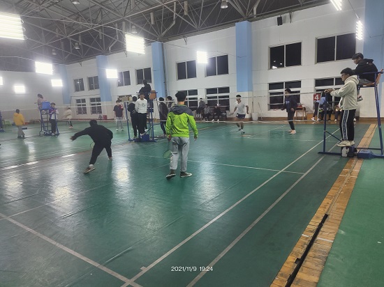 说明: C:\Users\Administrator\Desktop\2021年度beat365亚洲版官网学生羽毛球比赛圆满落幕2021.11.16\2021年度beat365亚洲版官网学生羽毛球比赛圆满落幕2021.11.16\3.jpg