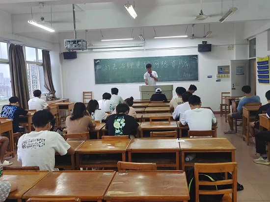 说明: C:\Users\Administrator\Desktop\beat365亚洲版官网继续推进“电信网络诈骗打击治理”宣传教育活动2022.6.14\beat365亚洲版官网继续推进“电信网络诈骗打击治理”宣传教育活动2022.6.14\2.jpg