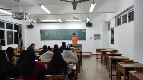 说明: C:\Users\Administrator\Desktop\beat365亚洲版官网开展“携笔从戎，绽放青春”主题征兵宣传活动2021.12.19\beat365亚洲版官网开展“携笔从戎，绽放青春”主题征兵宣传活动2021.12.19\1.jpg