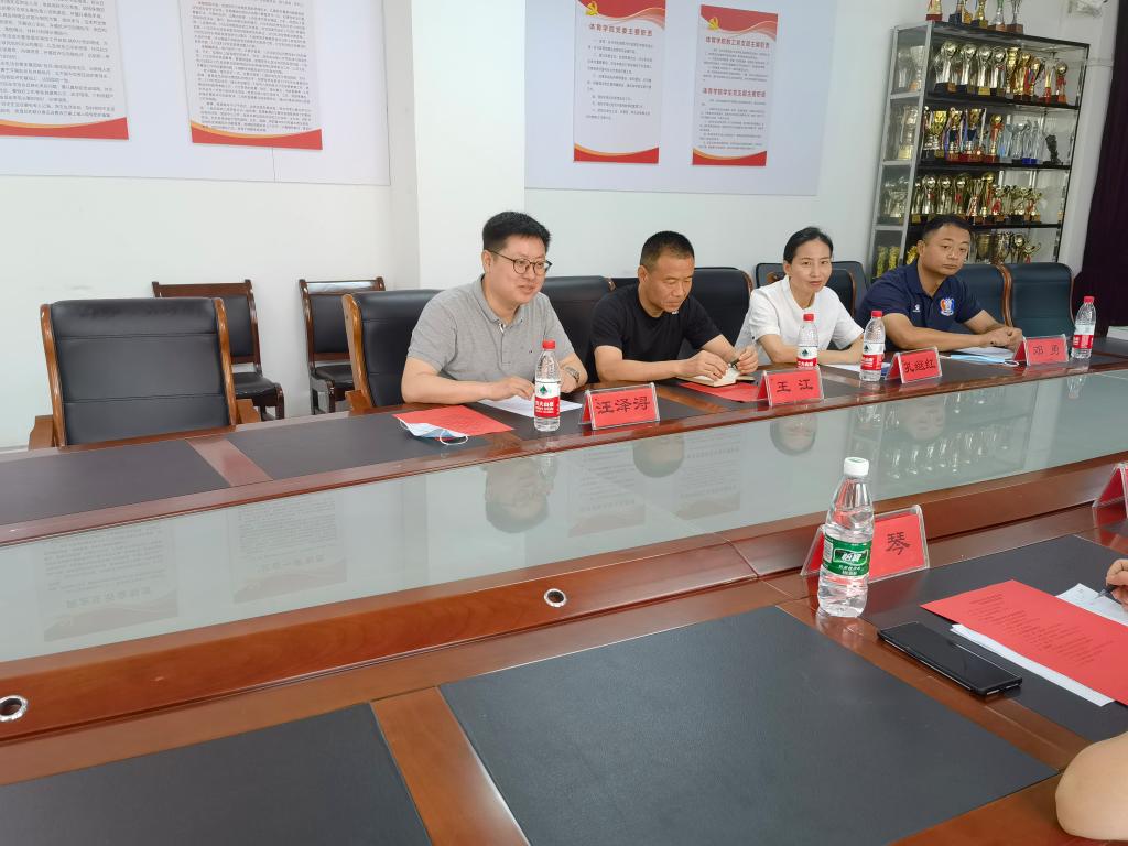 e8ee3d414c406582d3eb35e33a3ee44