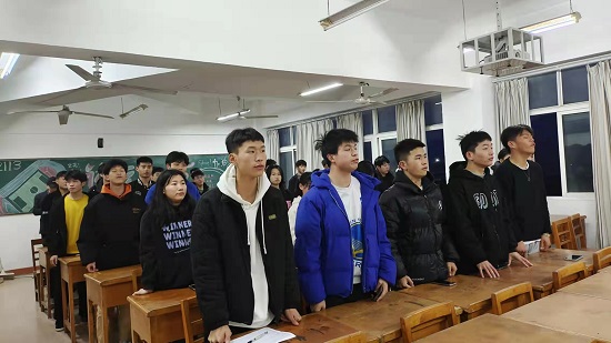 说明: C:\Users\Administrator\Desktop\beat365亚洲版官网开展“我心向党喜迎二十大”主题班级合唱活动2022.2.28\beat365亚洲版官网开展“我心向党喜迎二十大”主题班级合唱活动2022.2.28\1.jpg