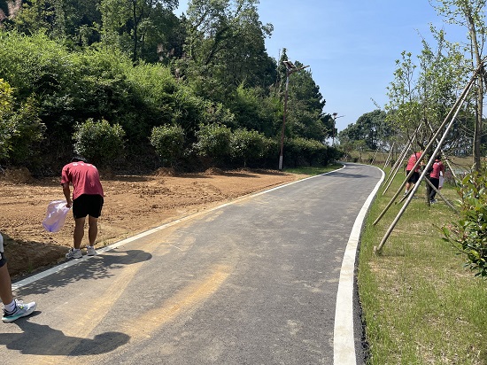 说明: C:\Users\Administrator\Desktop\beat365亚洲版官网开展2022年大学生暑期“三下乡”社会实践活动（六）\beat365亚洲版官网开展2022年大学生暑期“三下乡”社会实践活动（六）\2.jpg