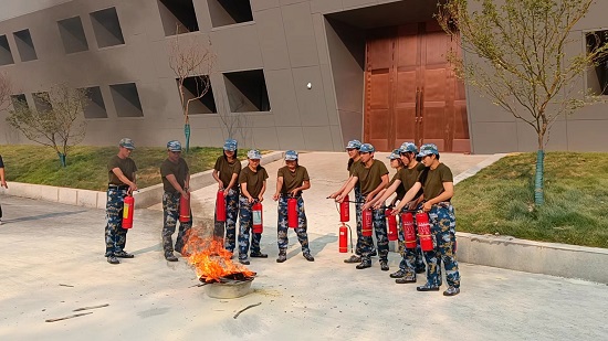 说明: C:\Users\Administrator\Desktop\beat365亚洲版官网2022级新生军训圆满结束2022.10.8\beat365亚洲版官网2022级新生军训圆满结束2022.10.8\4.jpg