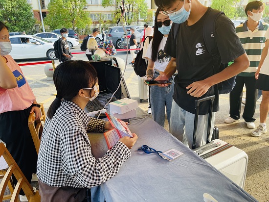 说明: C:\Users\Administrator\Desktop\beat365亚洲版官网2022年迎新工作圆满结束2022.919\beat365亚洲版官网2022年迎新工作圆满结束2022.919\1.jpg