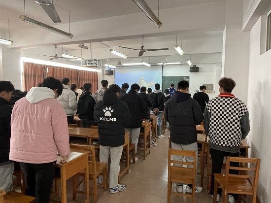 说明: C:\Users\Administrator\Desktop\beat365亚洲版官网组织师生传唱主题歌曲《领航》2022.1.4\beat365亚洲版官网组织师生传唱主题歌曲《领航》2022.1.4\2.jpg