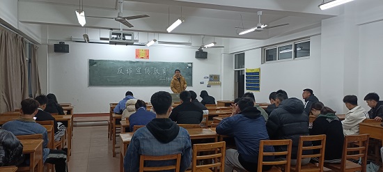 说明: C:\Users\Administrator\Desktop\beat365亚洲版官网开展反诈宣传教育主题班会2022.3.21\775cebb5d8205e40dae0a5e7733f909.jpg