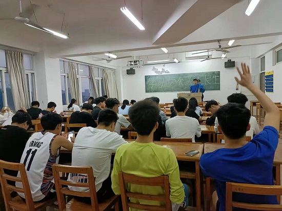 说明: C:\Users\Administrator\Desktop\beat365亚洲版官网开展学习两会精神主题团日活动2022.3.15(1)\beat365亚洲版官网开展学习两会精神主题团日活动2022.3.15\3.jpg