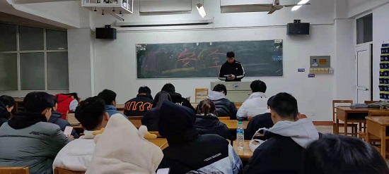 说明: C:\Users\Administrator\Desktop\beat365亚洲版官网召开期末安全教育主题班会2021.12.27\beat365亚洲版官网召开期末安全教育主题班会2021.12.27\3.jpg